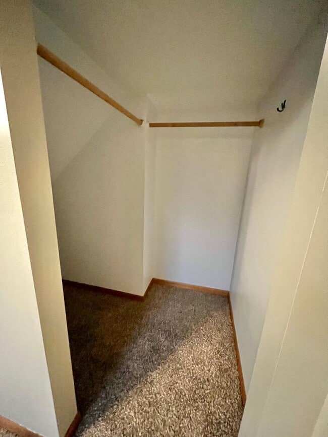 Building Photo - Updated 4 Bed/2 Bath East Side Ranch Home for Rent!!