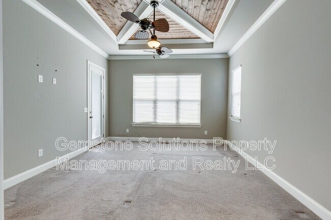 Building Photo - 2944 Hadley Close Ln