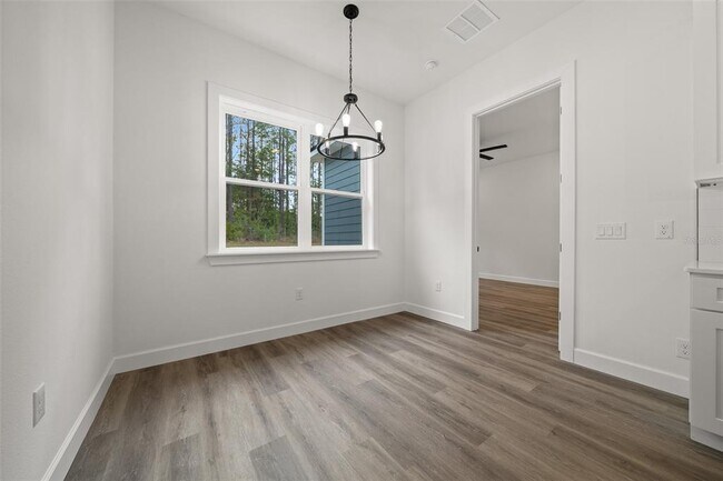 Building Photo - 7162 N Cricket Dr