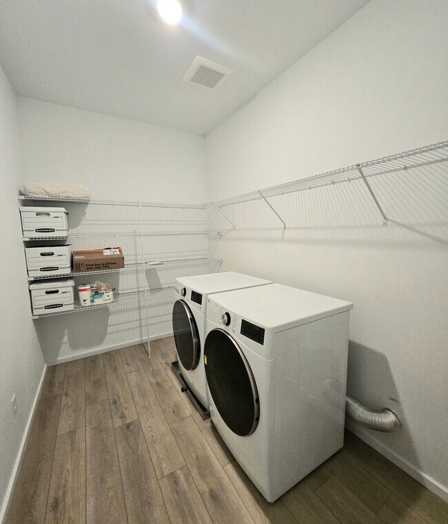 Building Photo - 3 Bed, 3.5 Bath in the New Madrona Ridge Neighborhood For Rent!