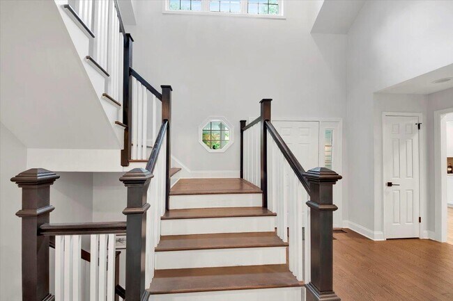 Building Photo - 47 Bell Hollow Ln