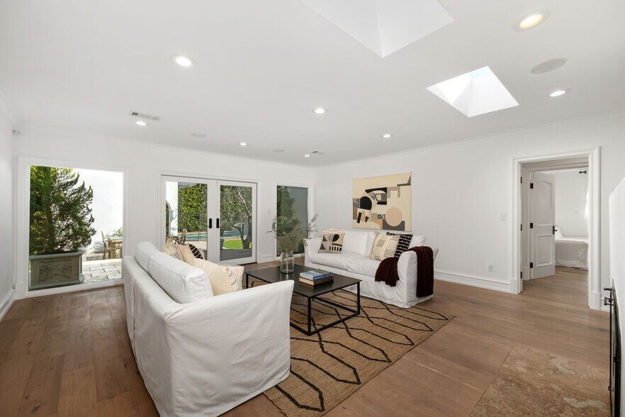 Building Photo - 514 Walden Dr