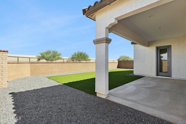 Building Photo - 531 S Owl Dr