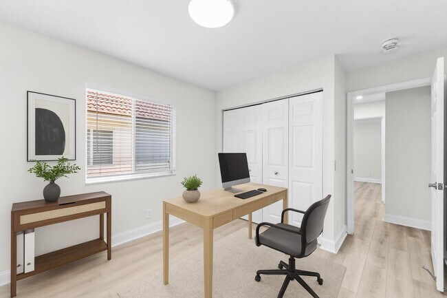 Building Photo - 1425 Majesty Terrace