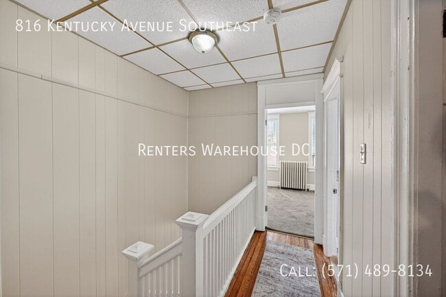 Building Photo - 816 Kentucky Ave SE