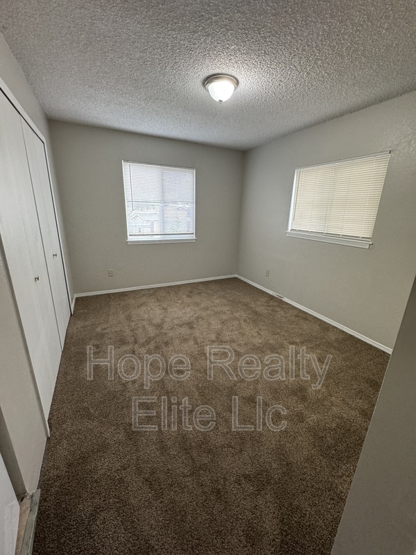 Building Photo - 1169 Mazatlan Cir