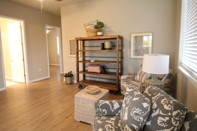 Building Photo - 6008 E Sussex Way