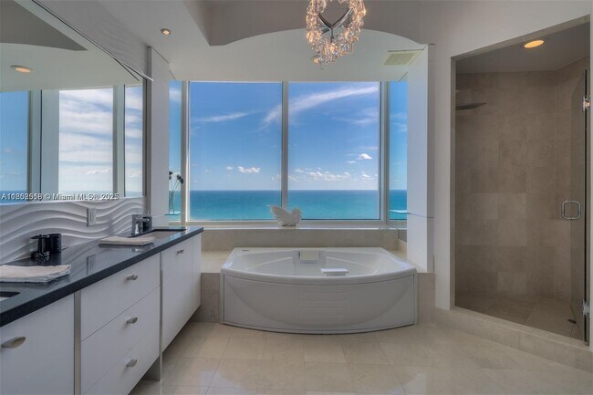 Building Photo - 18101 Collins Ave