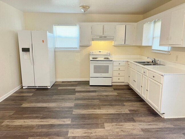 Building Photo - 718 Powhatan Pkwy