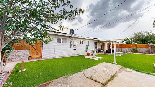 Building Photo - 10308 Windsor Dr