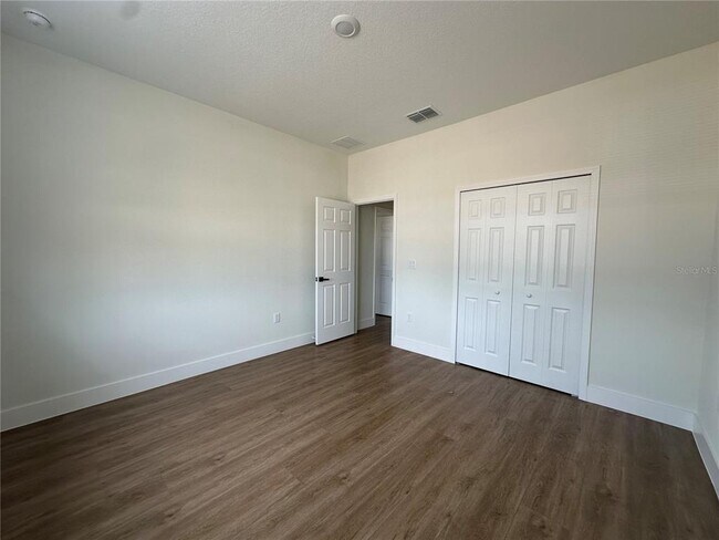 Building Photo - 1323 E Derby Dr