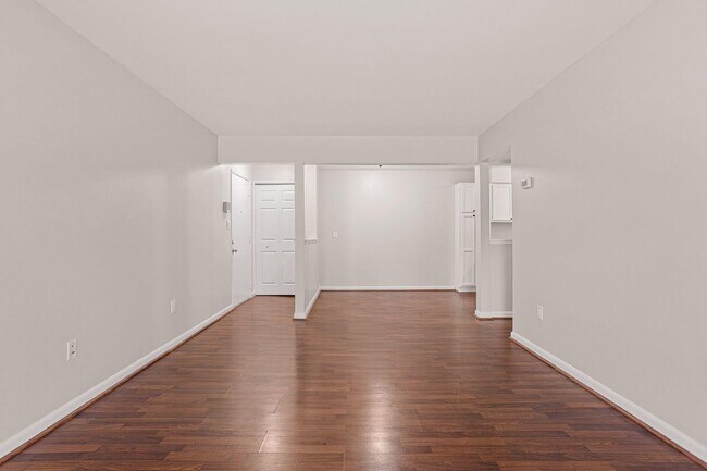 Building Photo - 44417 Savery Dr