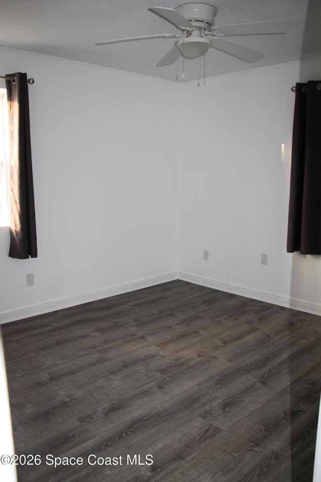 Building Photo - 904 Kensington Dr