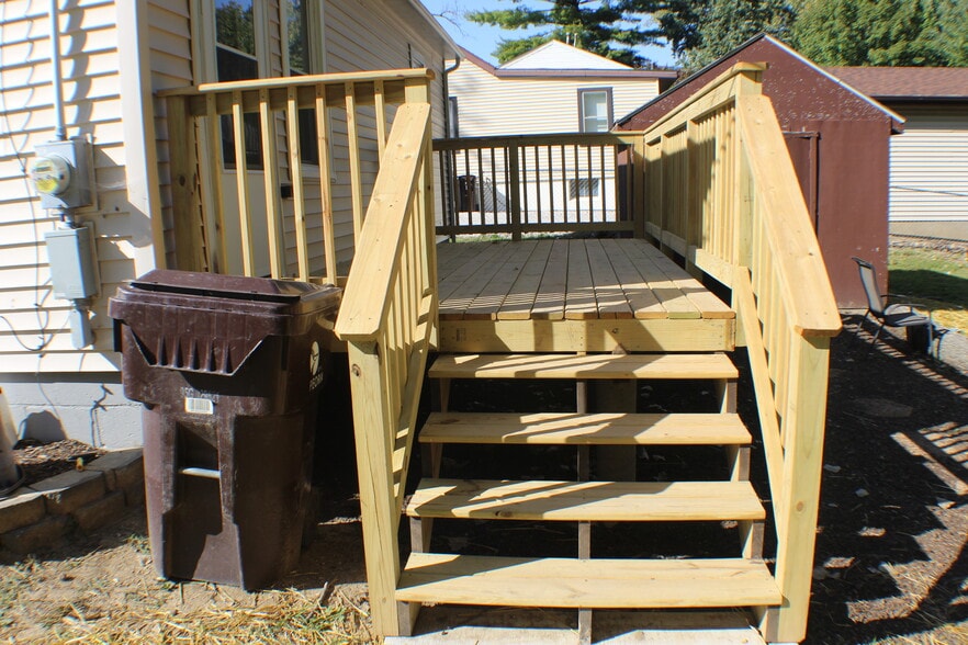 Building Photo - 2218 N Northcrest Dr