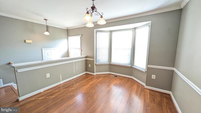 Building Photo - 424 Lilac Terrace NE