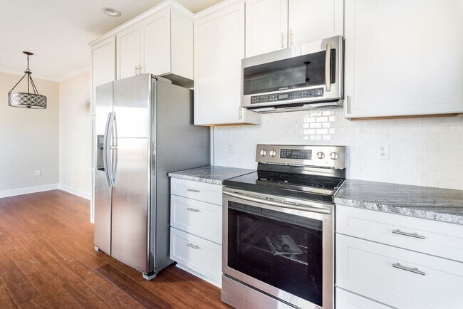 Building Photo - Stunning 2 Bedroom in Churchill Coming soon!