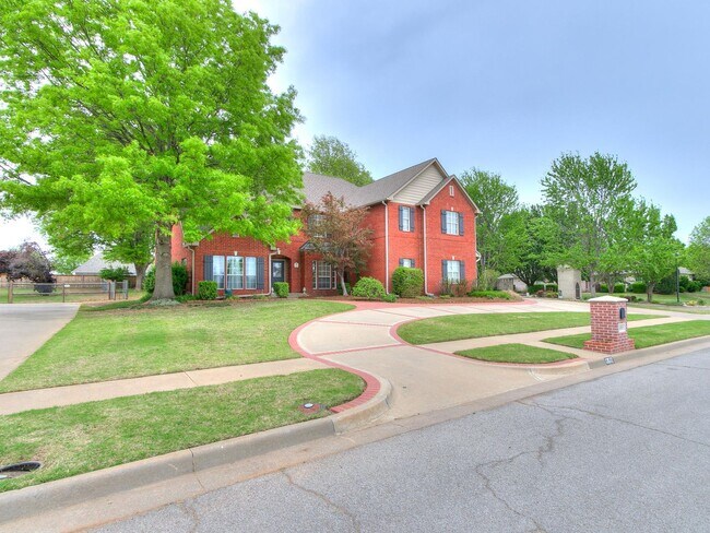 Building Photo - This stunning 4-bedroom, 3.5-bathroom home...
