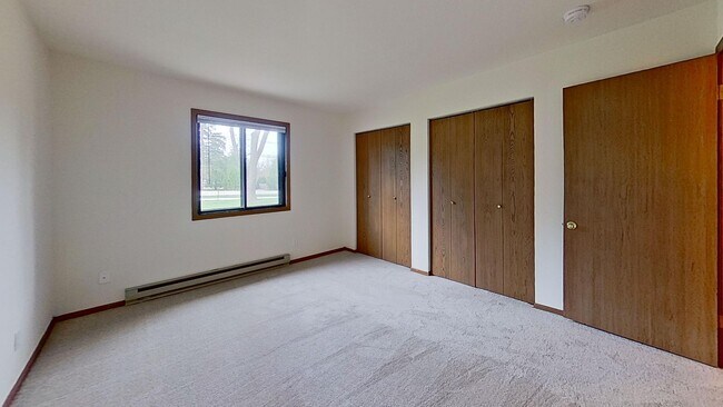 Building Photo - Renovated 1 Bedroom/1 Bathroom Lower Unit Available