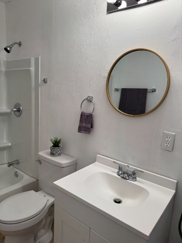 Building Photo - 4338 Cunningham Dr