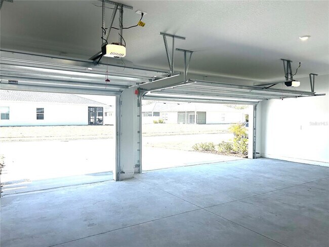 Building Photo - 6637 SW 89th Loop