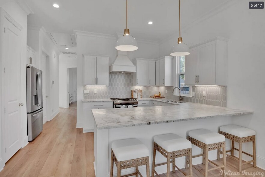 Building Photo - 2061 Woodberry Ave