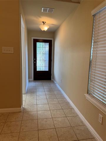 Building Photo - 15917 Alvarado Dr