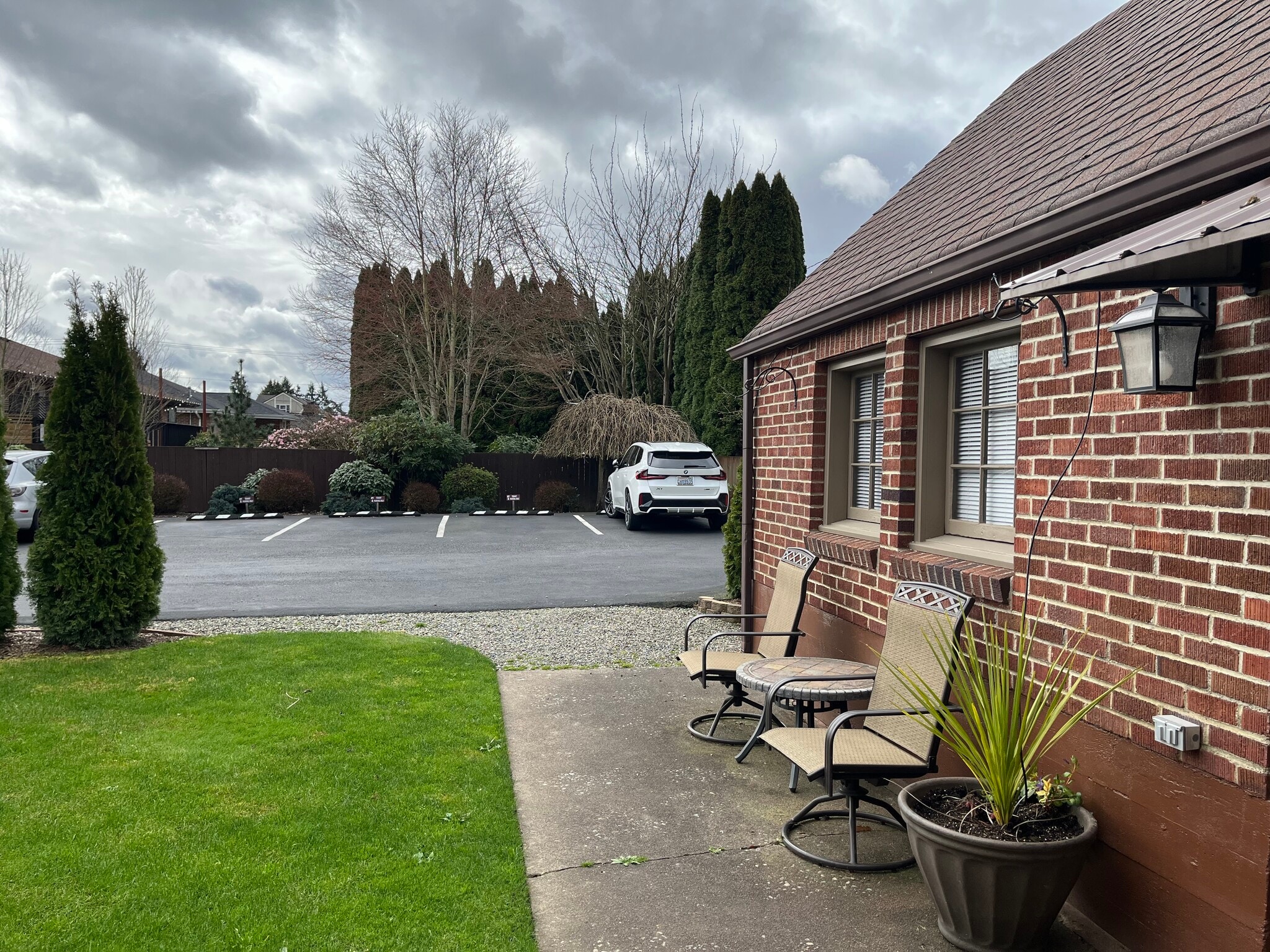 Laundry room/ Parking Lot - 1416 Main St