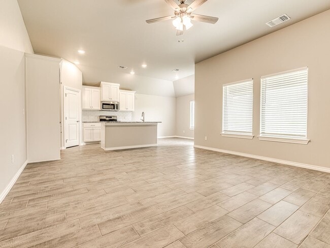 Building Photo - Newer Home + Deer Creek Schools + Storm Shelter