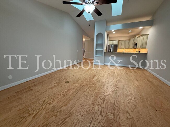 Building Photo - Beautifully Appointed Home in Clemmons