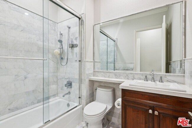 Building Photo - 27048 Triumph Ave