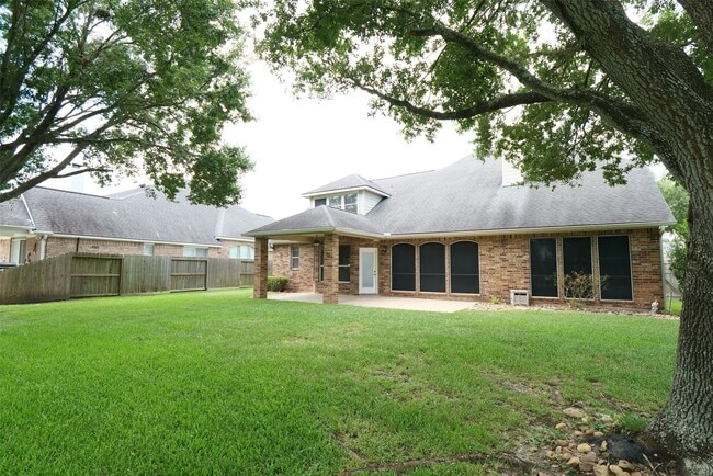 Building Photo - 22719 Sierra Lake Ct