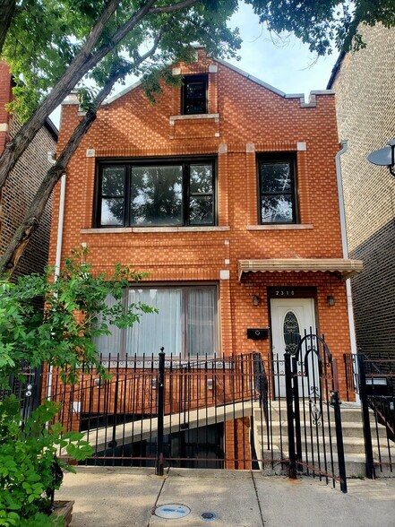 Building Front B - 2310 W 21st St
