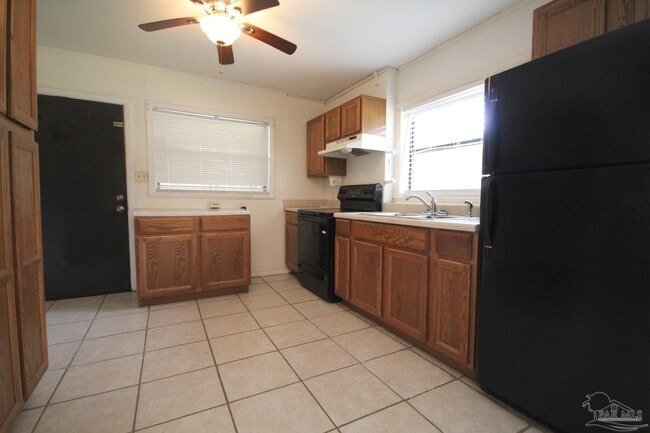 Building Photo - 703 N 72nd Ave