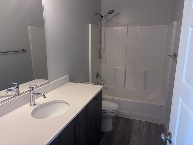 Building Photo - 4 bed | 2 1/2 bath | 2 car garage in Desert Canyon with washer/dryer/fridge