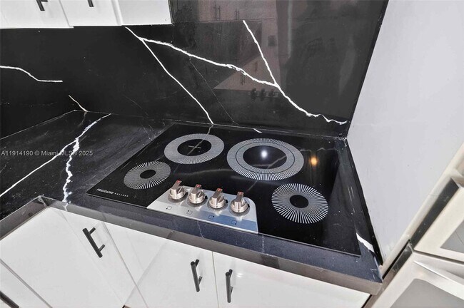 Building Photo - 465 NW 153rd St