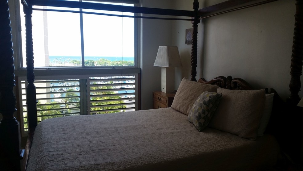 Building Photo - 1676 Ala Moana Blvd