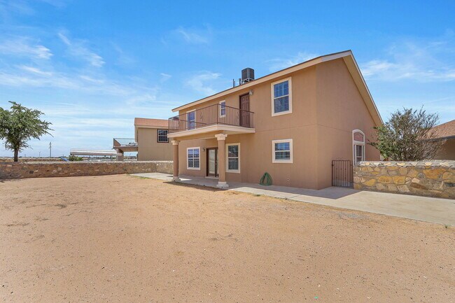 Building Photo - 14180 Robert Ituarte Dr