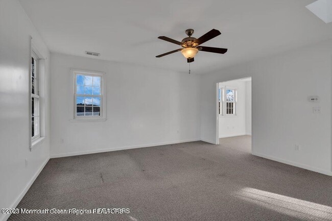 Building Photo - 1708 Lake Dr