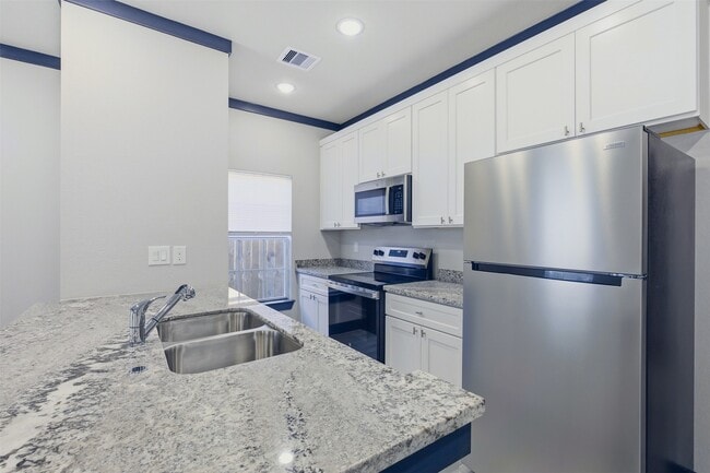 Building Photo - 9412 Crofton St