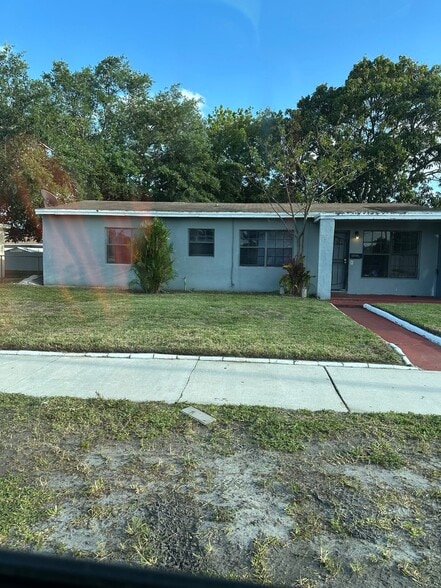 Building Photo - 2960 NW 187th St
