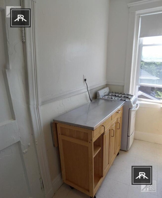 Building Photo - 2 bedroom in Brighton MA 02135