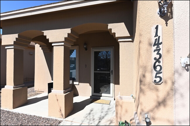 Building Photo - 14365 Valley Light Ct