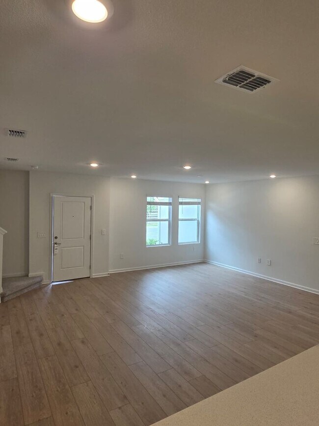 Building Photo - Brand-New 3-Bedroom Townhome in Crossprairie – Modern Living in St. Cloud