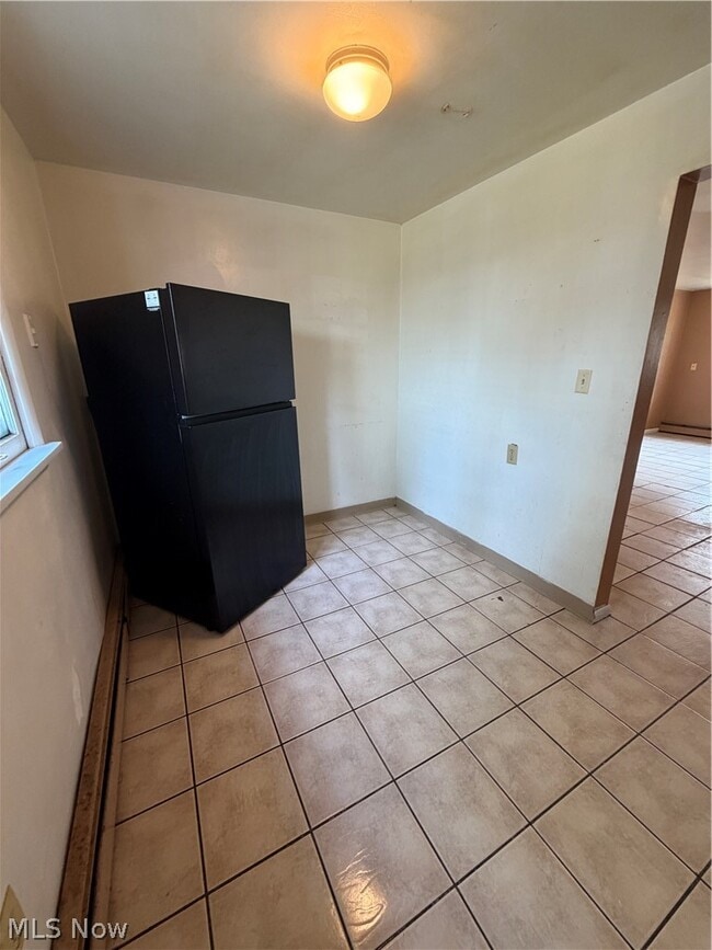 Building Photo - 3055 Hadley Ave