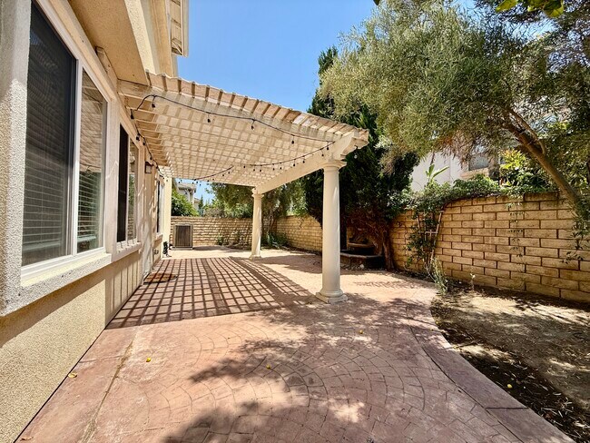Building Photo - 13642 Pinnacle Way