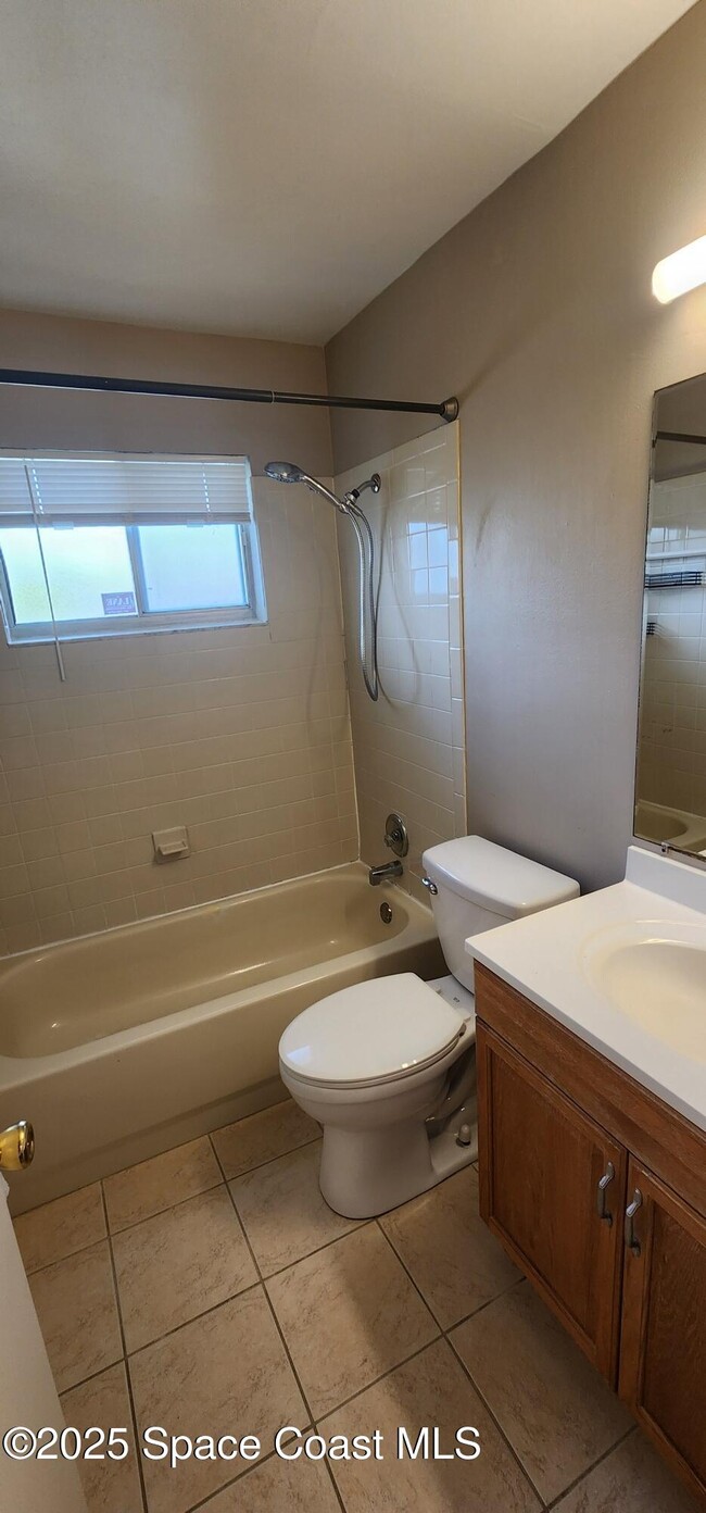 Building Photo - 135 S Suzanne Ct