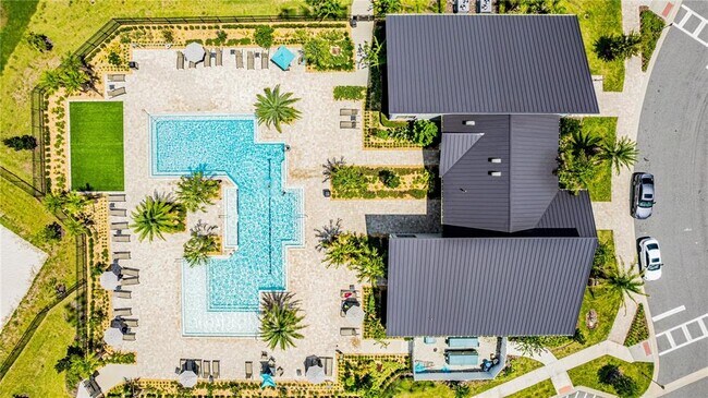 Building Photo - 12111 Imaginary Way