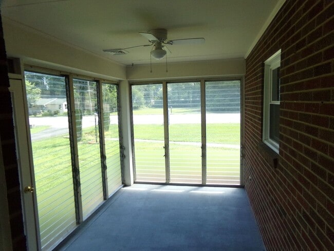 Building Photo - 3 Bedroom in Prince George County