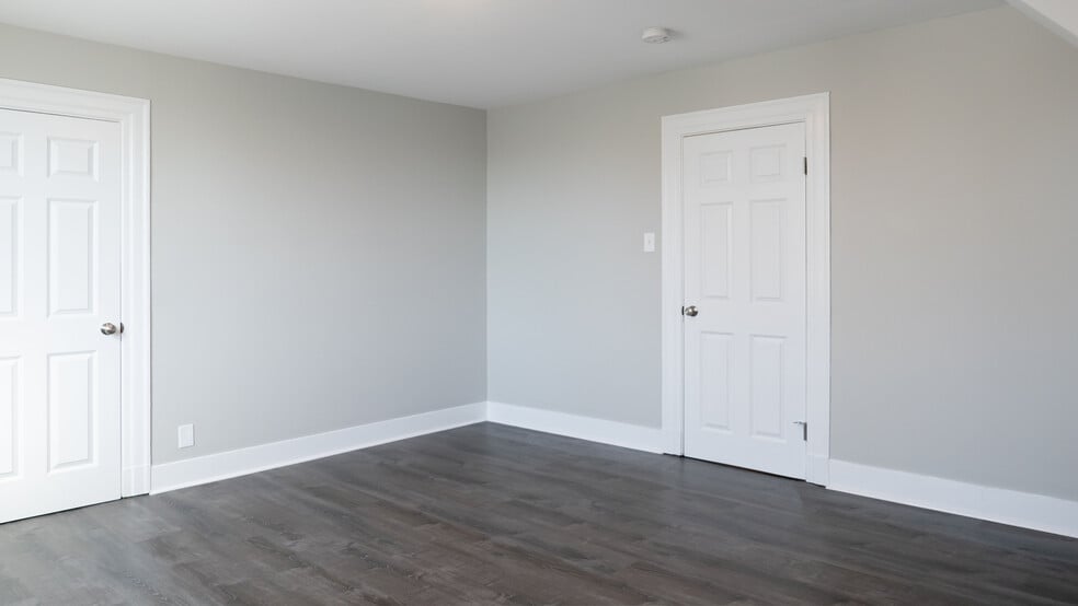 Building Photo - 268 Brown St