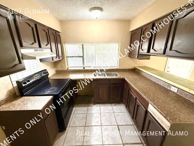 Building Photo - 7107 Oldham-